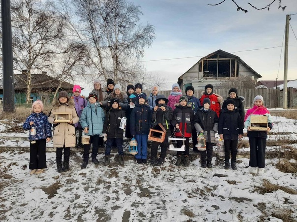 ПРОДОЛЖАЕМ РАДОВАТЬ ПТИЦ.